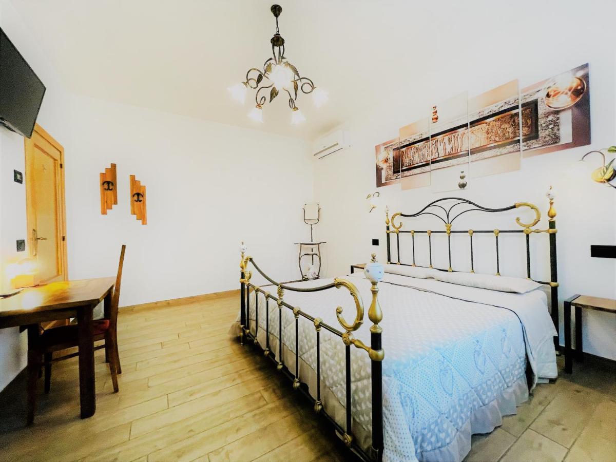 B&B Villa Incrocca Cerreto dʼEsi Buitenkant foto